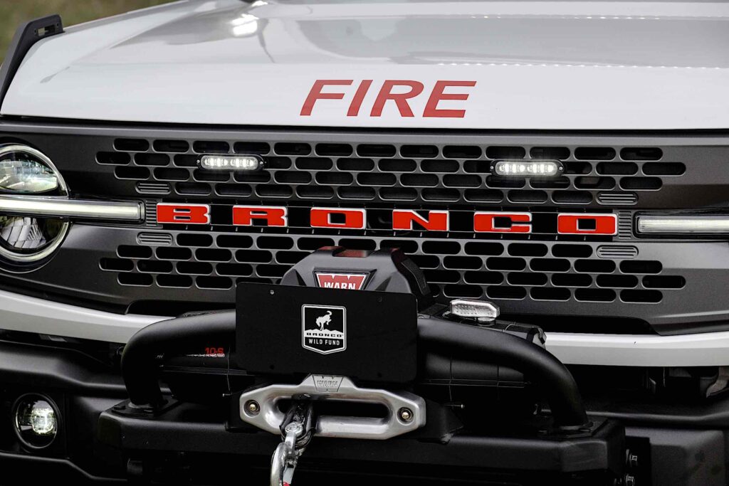 Bronco wildland firefighting command rig_11 2